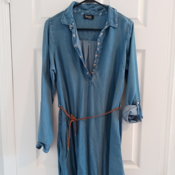 Long sleeved shirt dress - Picture 2 of 4